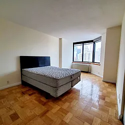 Rented by Luxury Habitat