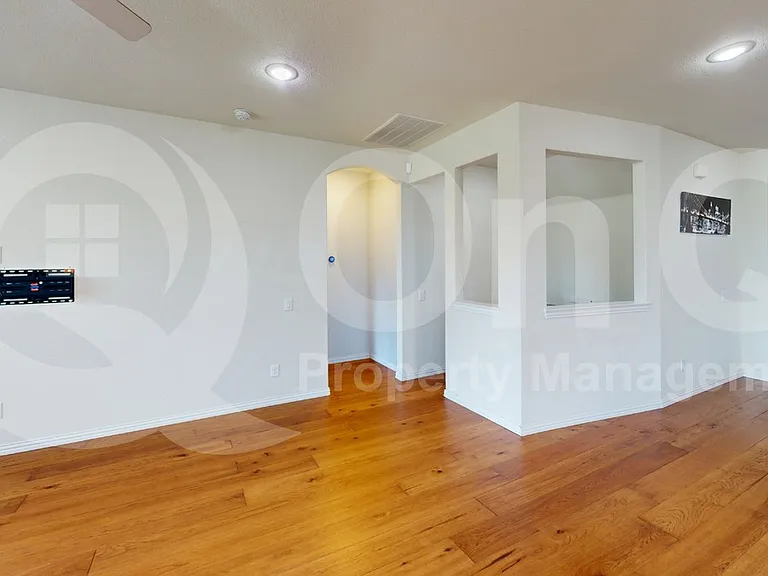 211 Copper Canyon Dr — Photo 4