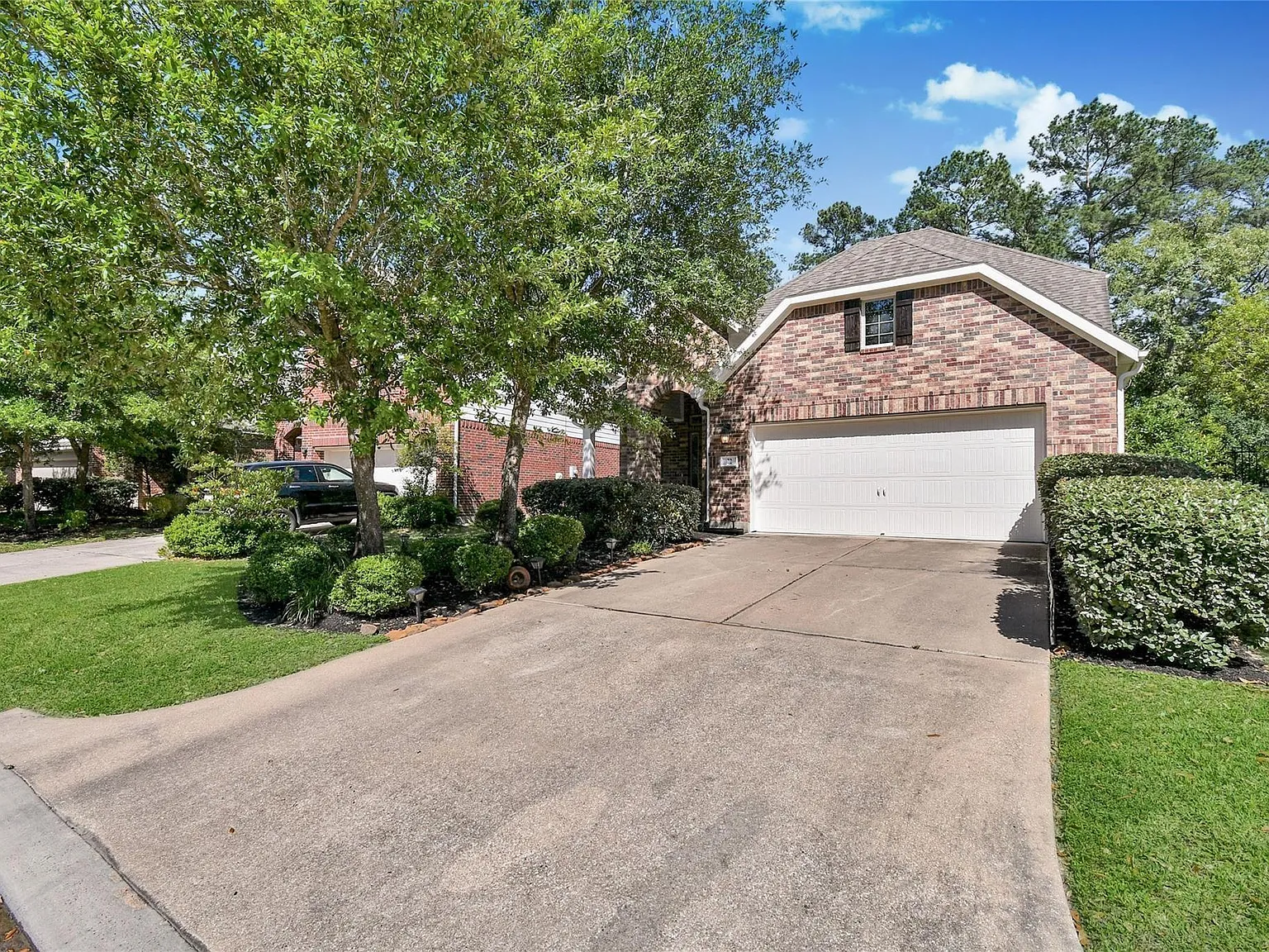 4 bed, 3.5 bath, 2557 sqft, $3,800 — Photo 2