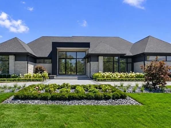 2668 Turtle Lake Rnch, Bloomfield Hills, MI 48302