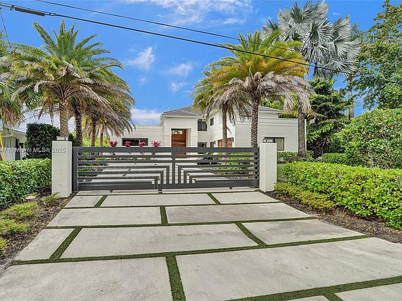 4th image of 2340 Aqua Vista Blvd