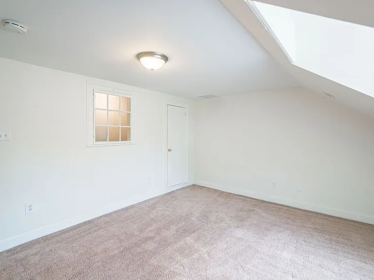 535 Spruce St — Photo 24