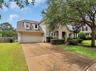 14731 Oaks Crossing Ln, Houston, TX 77070