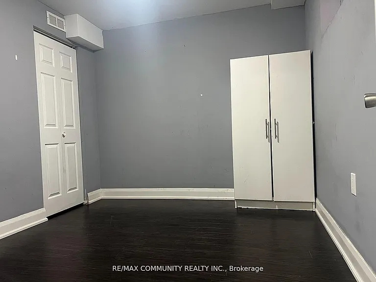 1163 Ravenscroft Rd #BASEMENT — Photo 9