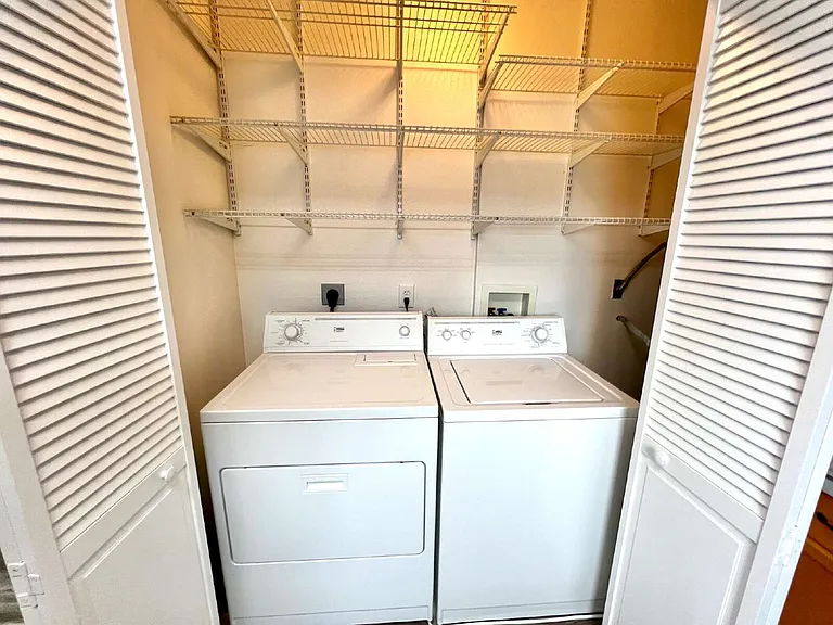 712 W Fourth Plain Blvd — Photo 10