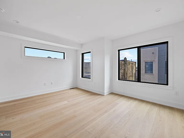 706 Latona St #F — Photo 16