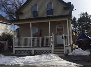 33 Campaw St, Lowell, MA 01850