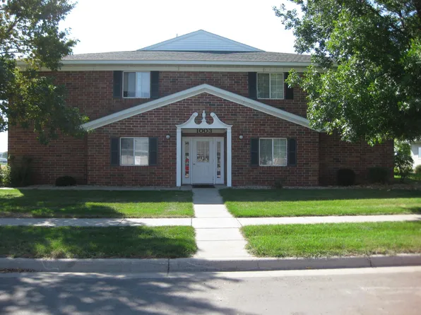 1001 Indiana Jones Ave #8, Marshall, MN 56258