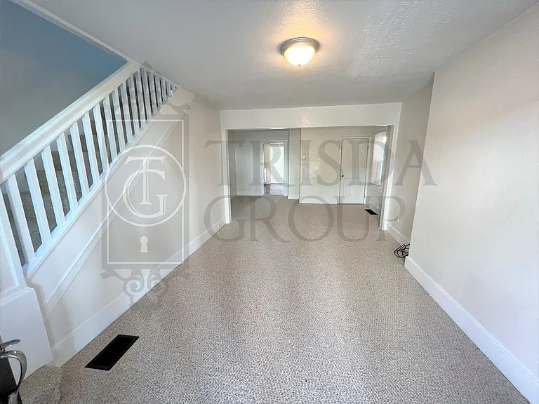 618 Southern Ave — Photo 10