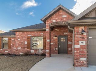 941 Pinnacle St, Prairie Grove, AR 72753
