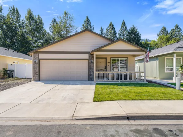241 Westbrook Dr, Rogue River, OR 97537