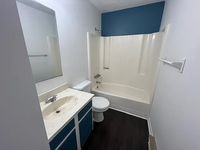 235 Corona St SW #304 — Photo 8