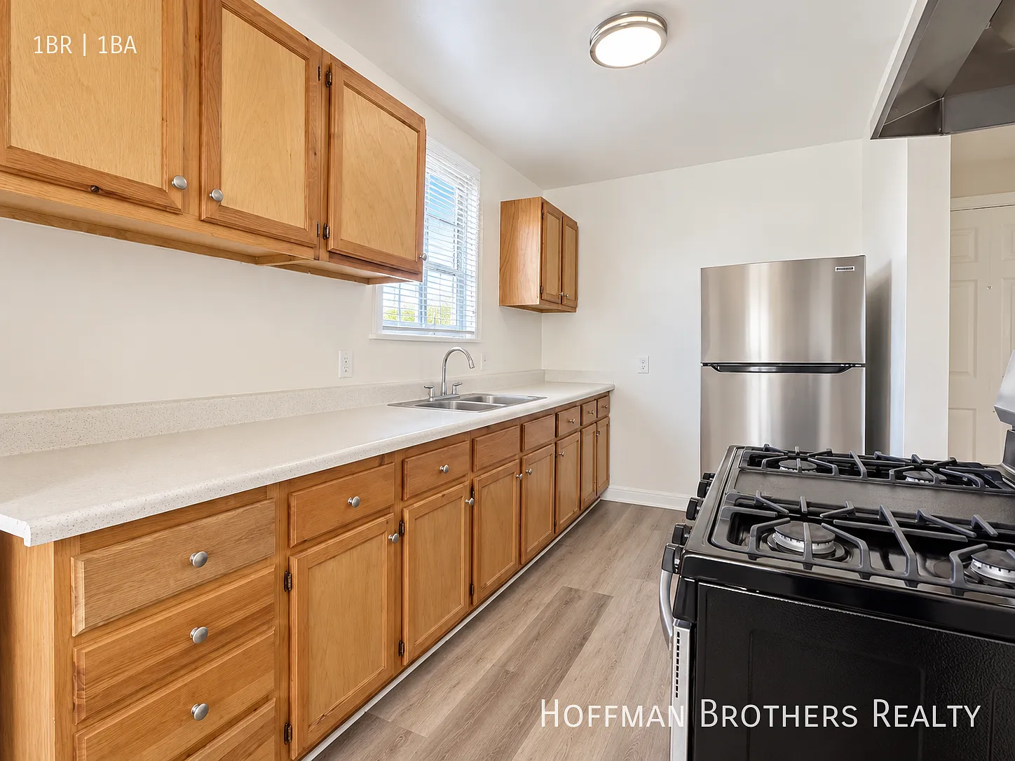 408 S Grevillea Ave Inglewood, CA 90301 — Photo 2