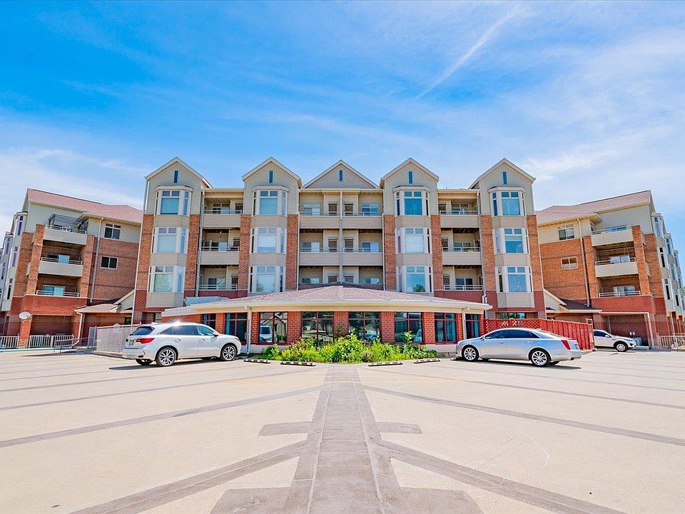 1st image of 301 Harbour Town Dr APT 202