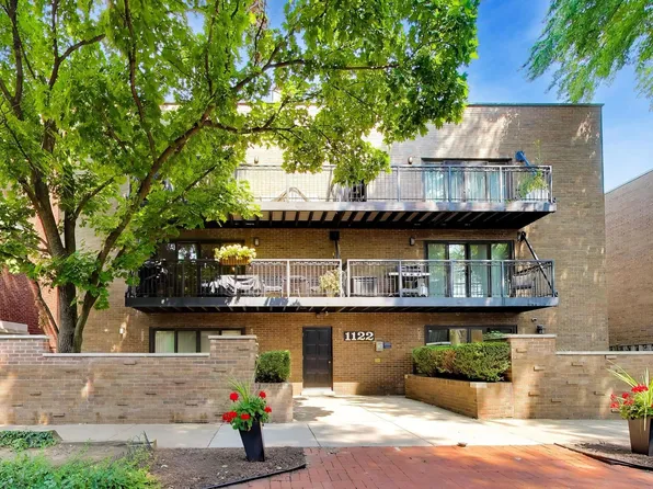 1122 W Altgeld St APT 1, Chicago, IL 60614