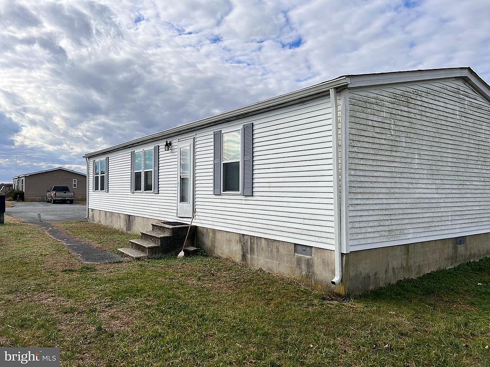 1st image of 8585 Garden Ln