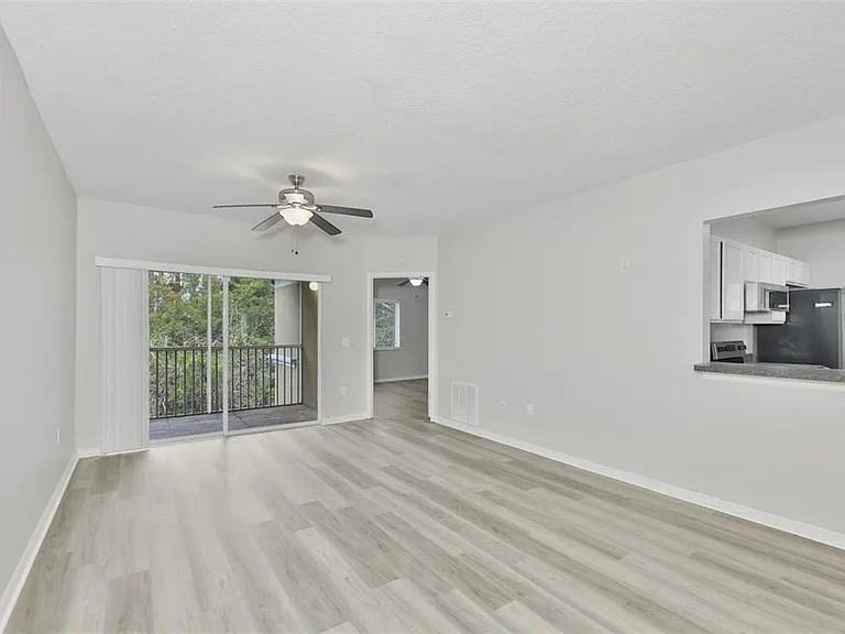 6437 Cypressdale Dr #201 — Photo 6