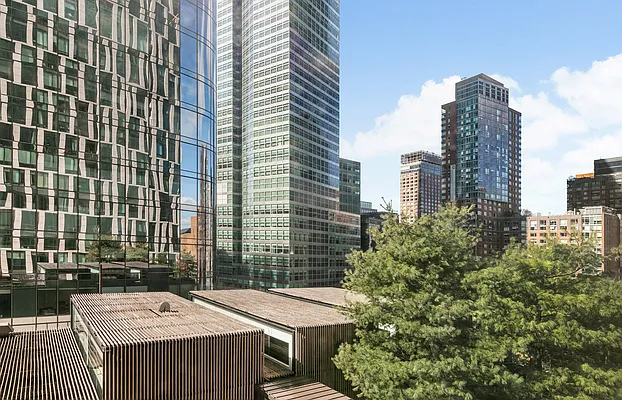 Sold by Douglas Elliman | media 15