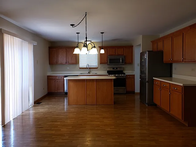 1655 Quinn Dr — Photo 4
