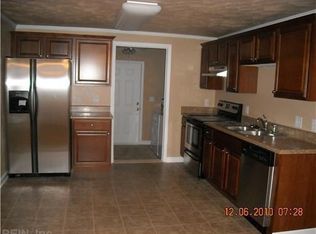 2500 Pringle Dr, Chesapeake, VA 23325