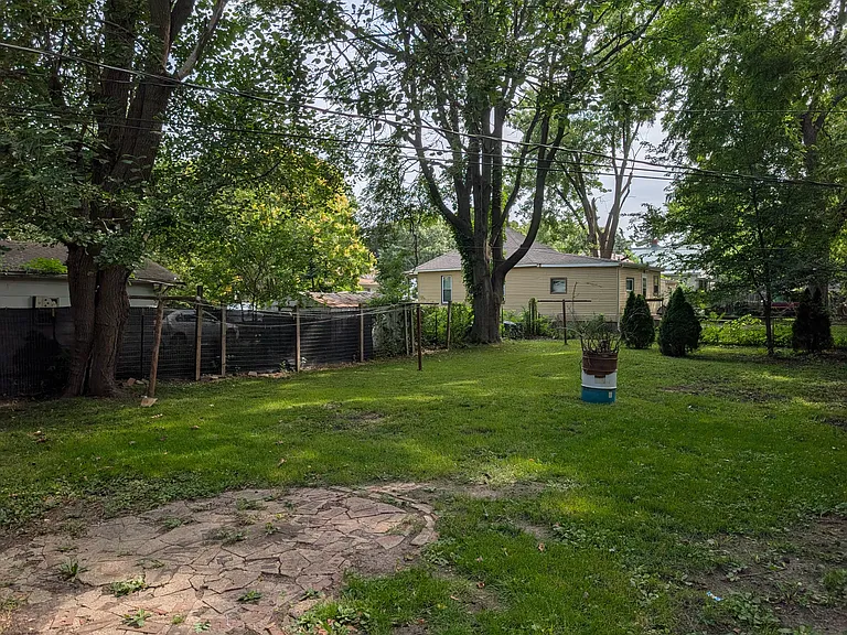 1008 N McKinley Ave — Photo 4