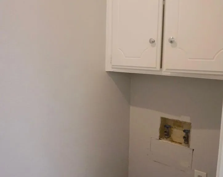 9027 N Rockwell Dr — Photo 10