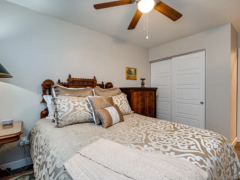 827 Wilmington Ave #3 — Photo 7