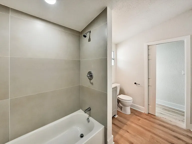 1411 SW 3rd St #2 — Photo 16