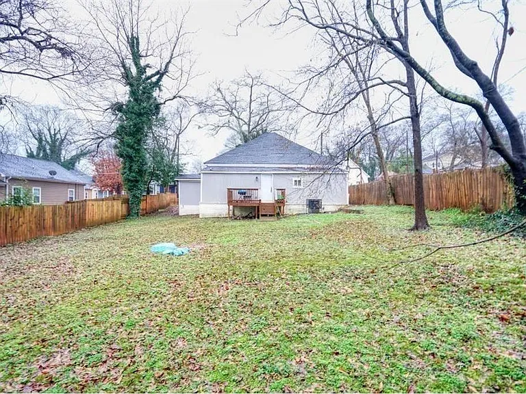 176 Racine St SW — Photo 15