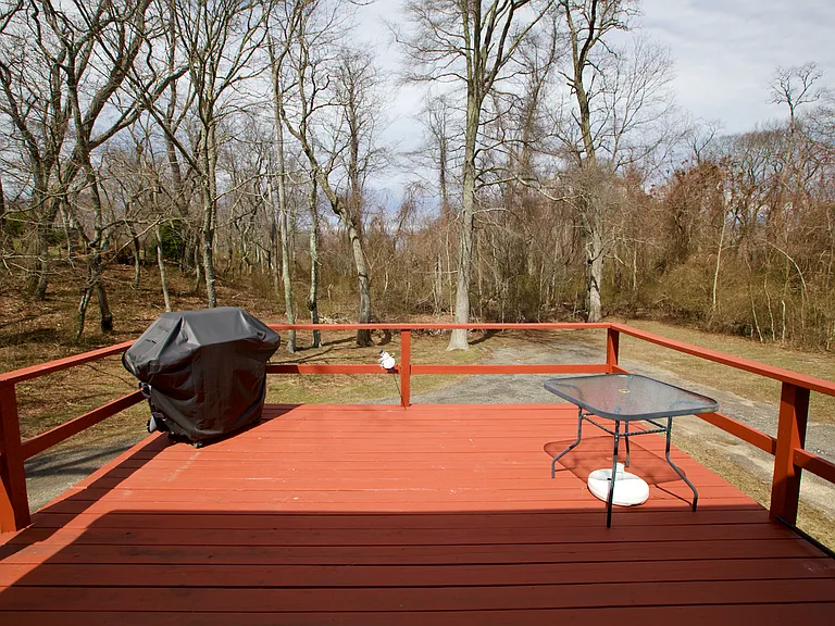 1 Linda Rd — Photo 4