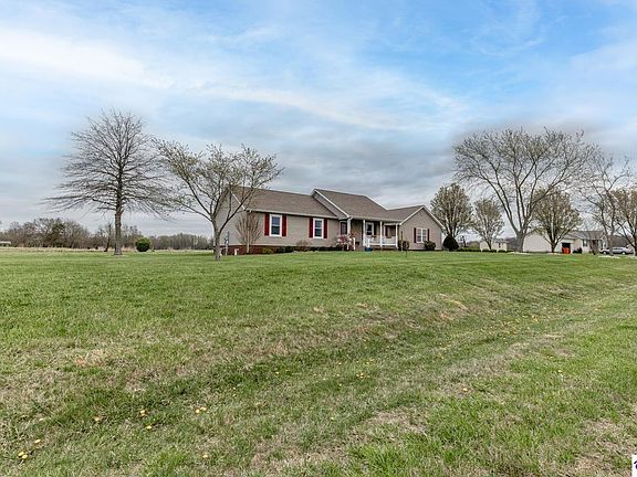 3rd image of 237 Oxmoor Dr