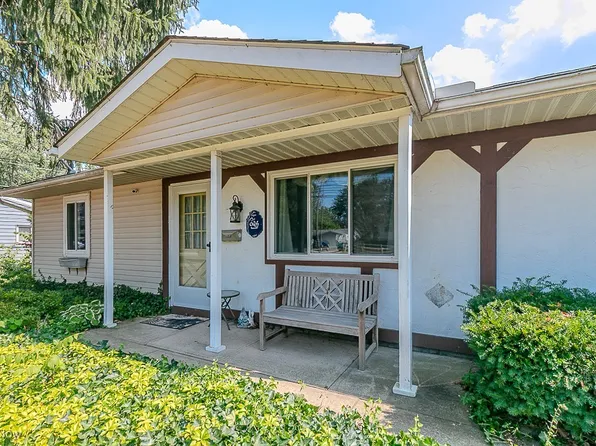 6335 S Cedarwood Rd, Mentor, OH 44060