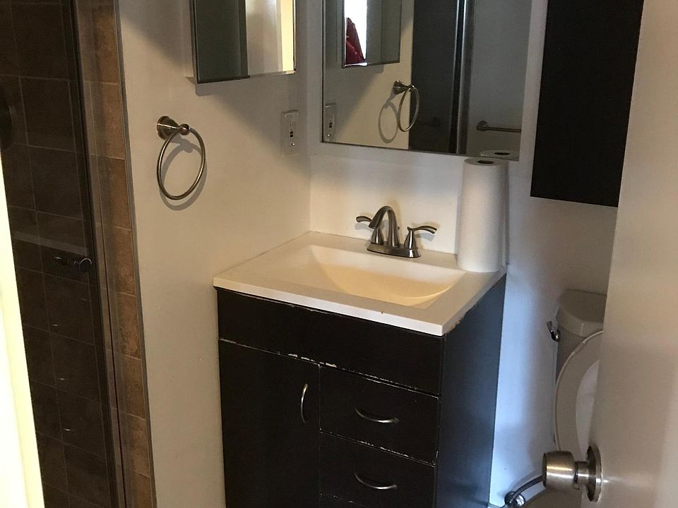 2nd image of 2915 Baseline Rd APT 131