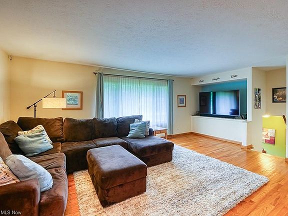 4th image of 2901 Amelia Dr