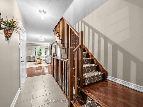 5th image of 233 Duskywing Way #48