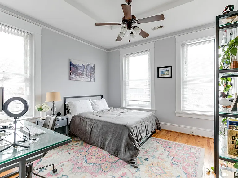 1301 Porter St #301 — Photo 11