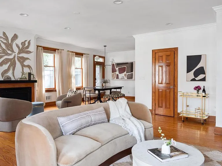 1515 Iverson St NE — Photo 2