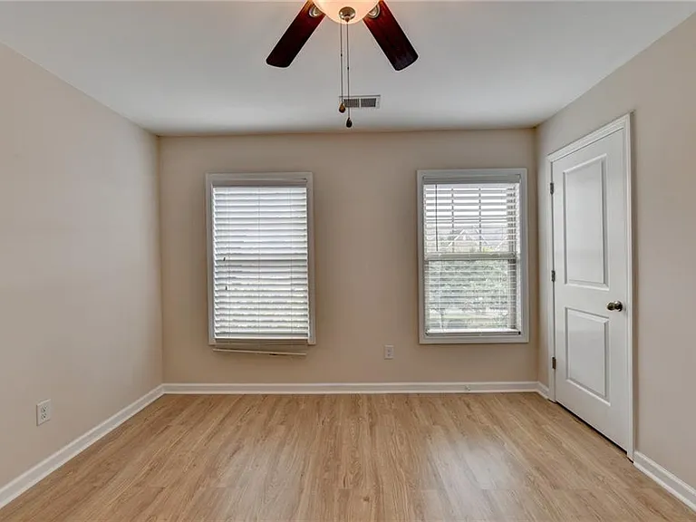 2152 Greencrest Cir — Photo 43