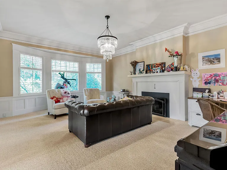 1670 W 49th Ave — Photo 9