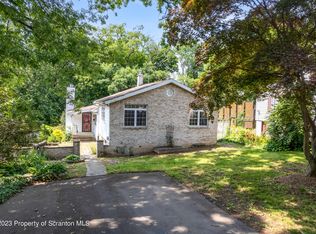 1717 Adams Ave, Dunmore, PA 18509