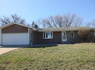 1028 Ramsdell Dr, Apple Valley, MN 55124