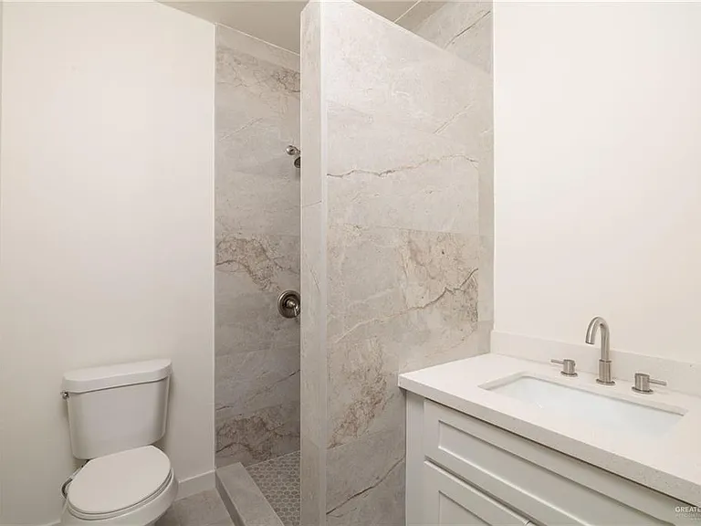 321 Merida Dr — Photo 6