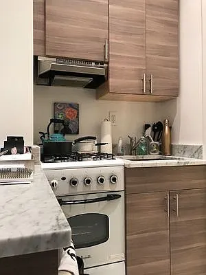 Rented by Aryeh Realty | media 10