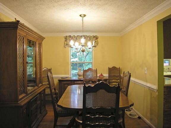 3rd image of 3010 Mediterranean Dr
