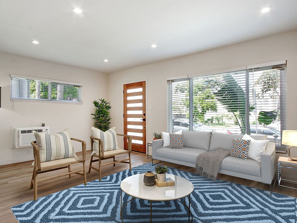1st image of 7632 Hampton Ave #3