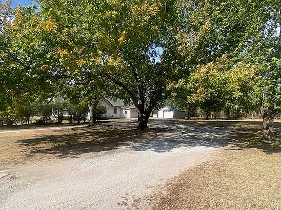 4th image of 1600 E Farrall Ave