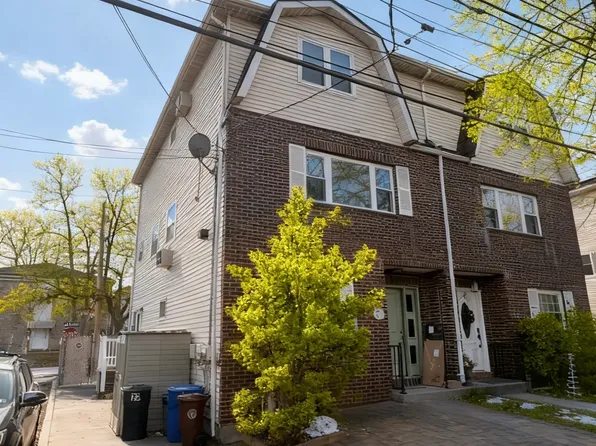 22 Crest Loop #2F&3F, Staten Island, NY 10312