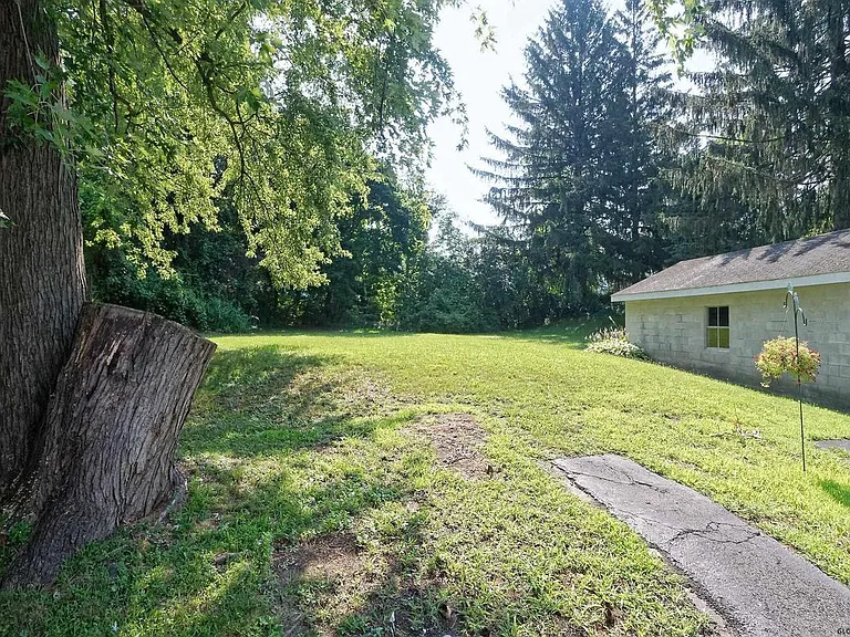 263 N Greenbush Rd — Photo 15