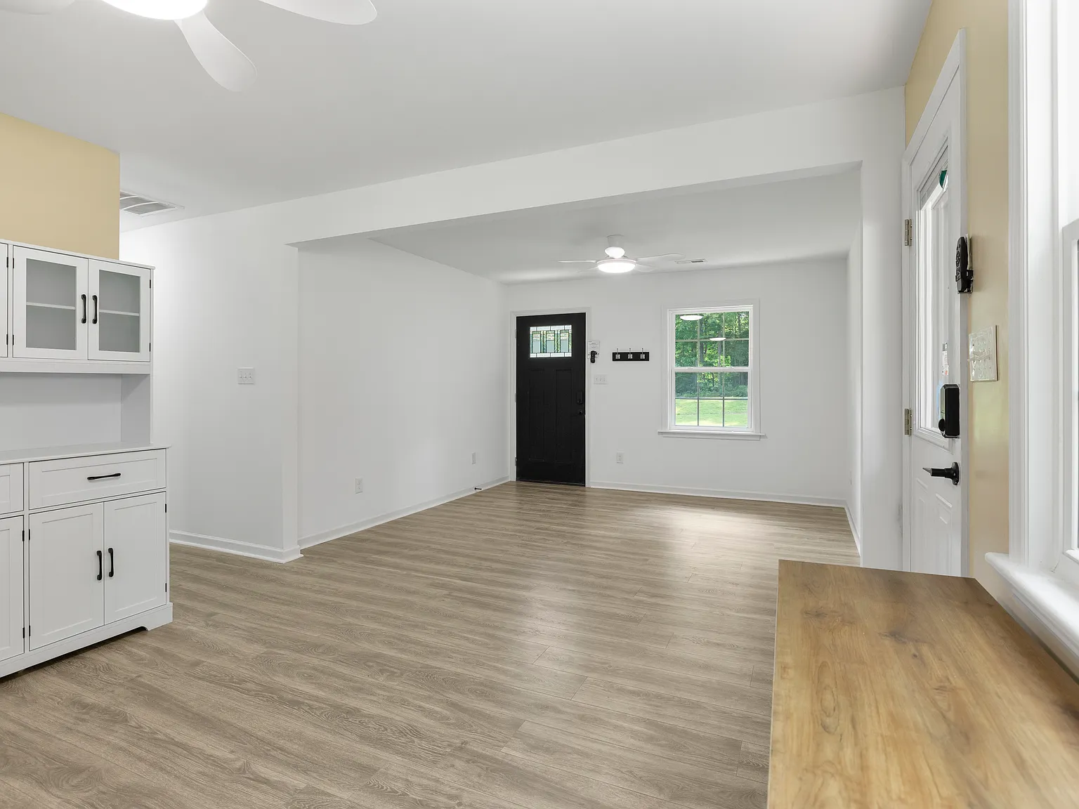 3 bed, 1836 sqft, $1,800 — Photo 4