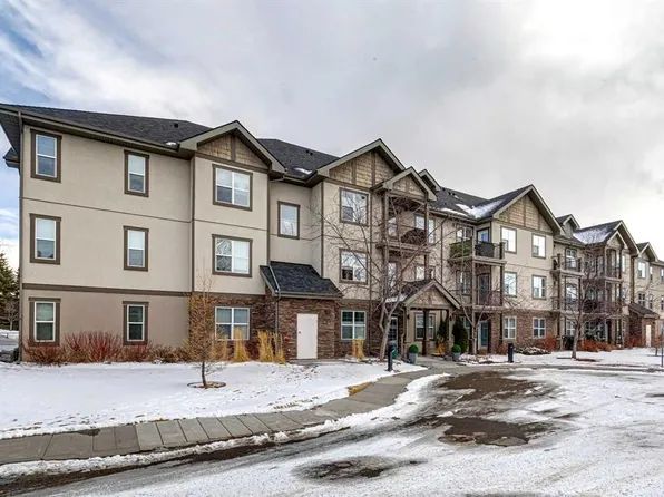 37 W Prestwick Dr SE #110, Calgary, AB T2Z 4Z2